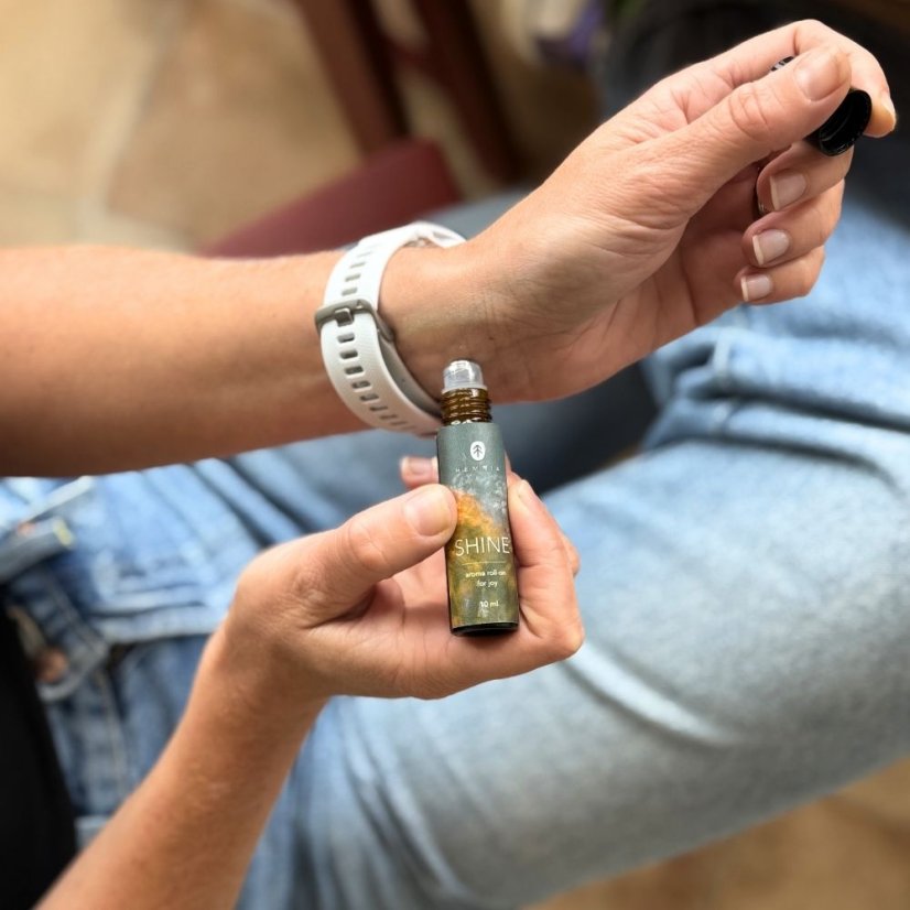 SHINE: Přírodní aroma roll-on pro radost, 10 ml