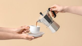 Necaurlaidīga kafija ar CBD eļļu - ieguvumi un pieredze