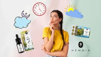 Mulher refletindo sobre quando tomar CBD – ilustração da rotina diária e noturna com óleo e cápsulas Hemnia Mulher refletindo sobre quando tomar CBD – ilustração da rotina diária e noturna com óleo e cápsulas Hemnia